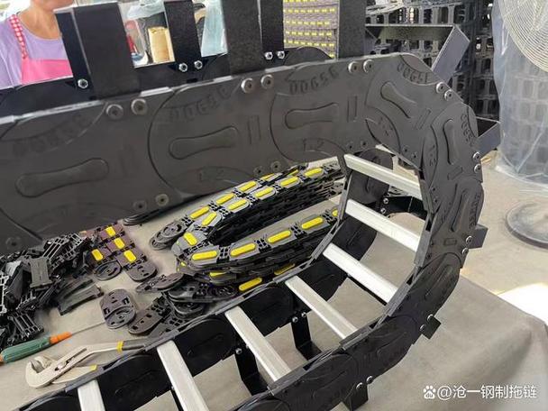 能源链,能源链也称冶金设备专用拖链